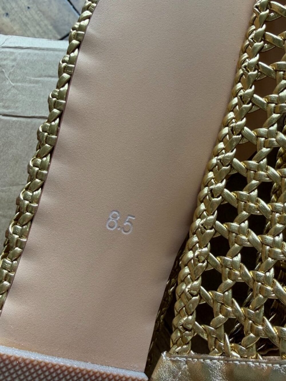 NEW METALLIC GOLD WOVEN VEGAN LEATHER ROUND-TOE SLIP-ON BALLET FLAT IN SIZE 8.5 - Picture 7 of 7